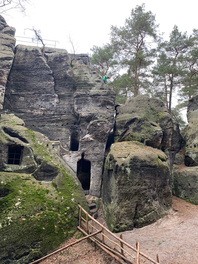 16. Samuelovy jeskyně
